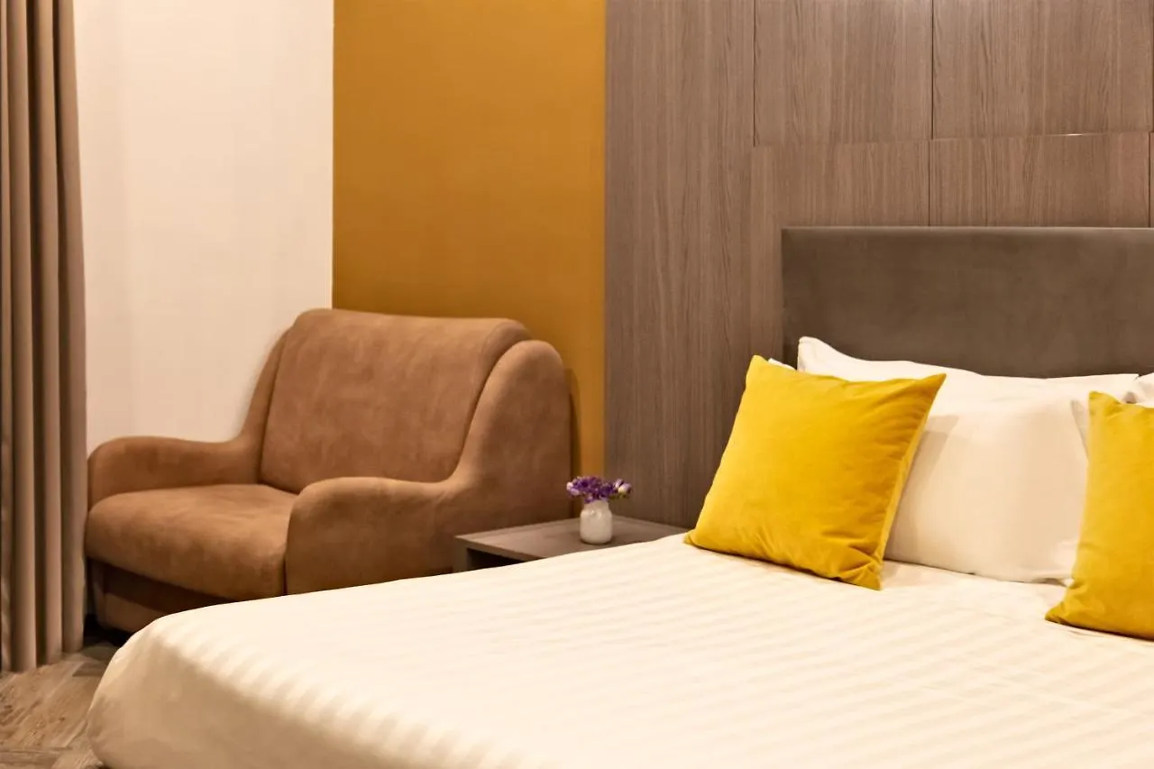 Toledo Lifestyle Suite Napoli 2*,  Italia