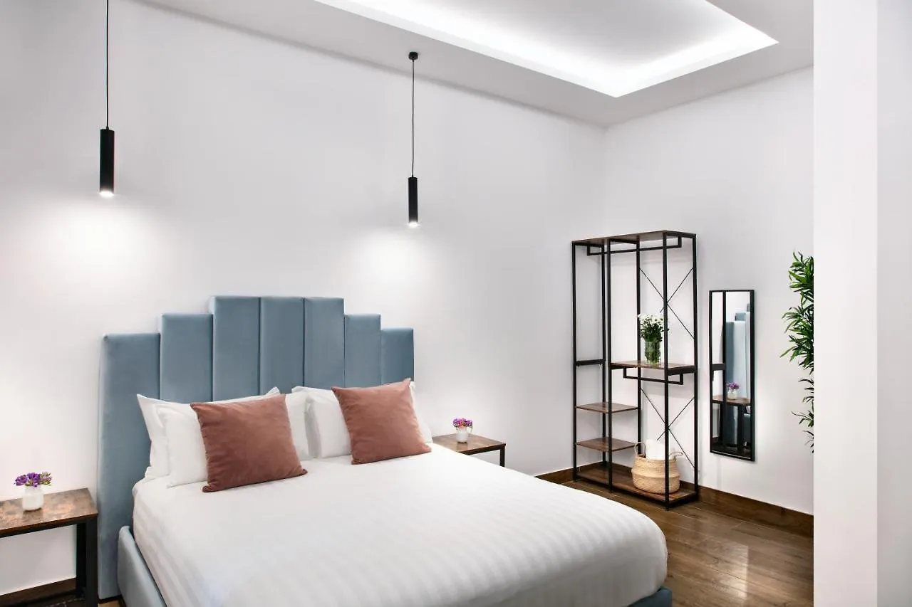 Toledo Lifestyle Suite Napoli 2*,  Italia