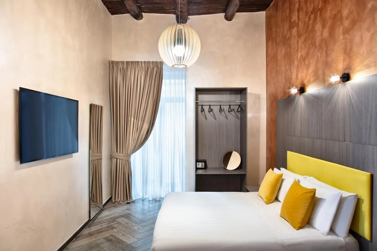 Toledo Lifestyle Suite Naples 2*,  Italy